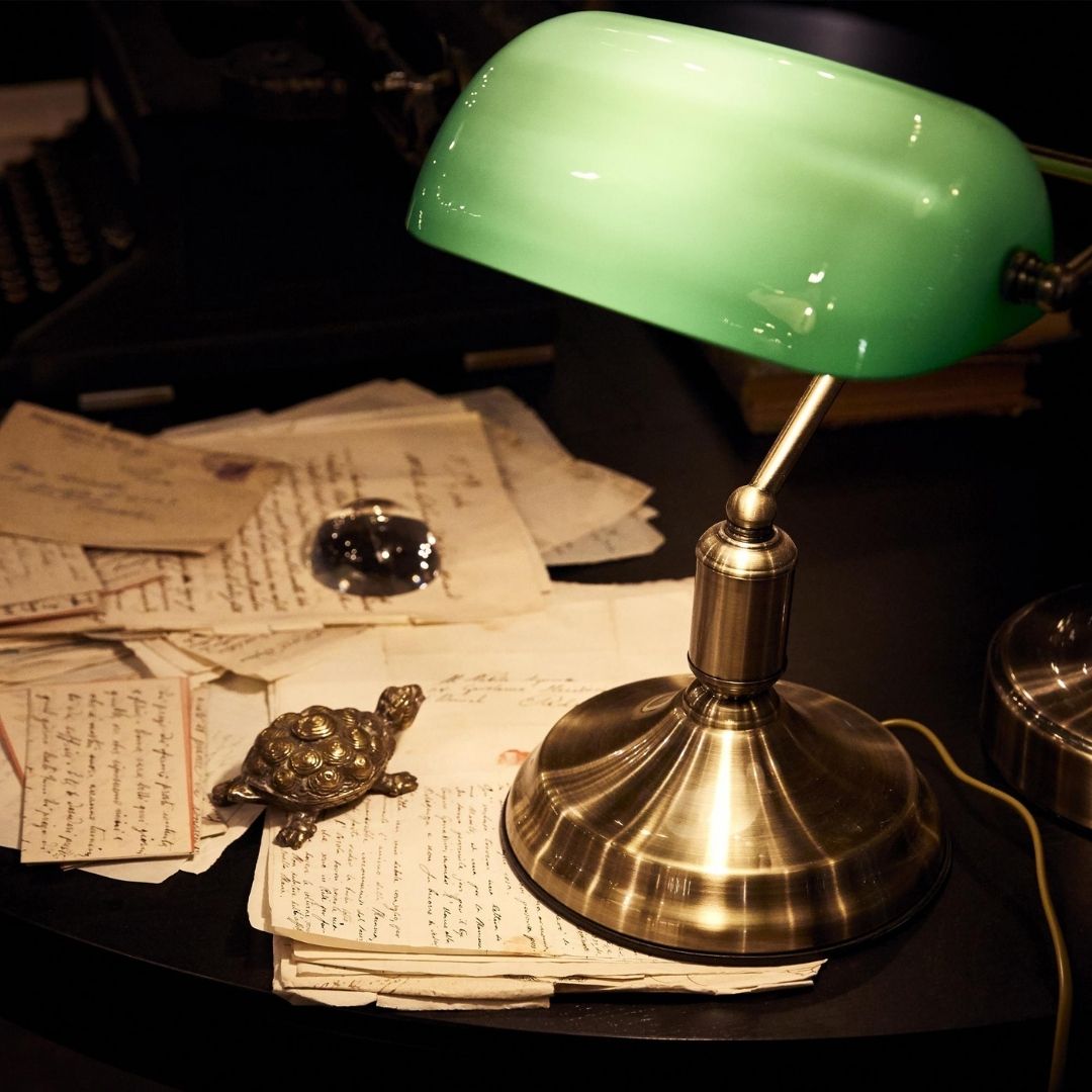 La lampe de banquier : histoire d'un luminaire culte - Elle Décoration